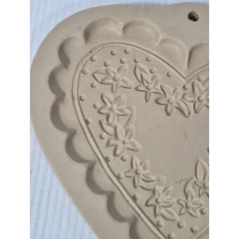 Vintage Brown Bag Cookie Art Heart Floral Stoneware Mold Scalloped Ceramic Tan